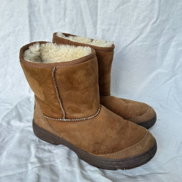 UGG Shoes - Ugg Australia Tan Brown‎ Chestunt Genuine Leather Short Boots Women's Size 5